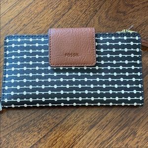 Fossil Black clutch wallet